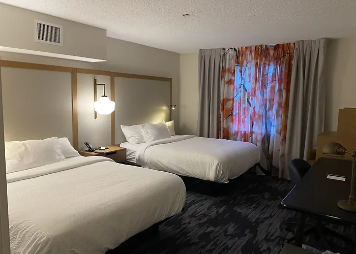Fairfield Inn & Suites By Marriott Saratoga Malta
